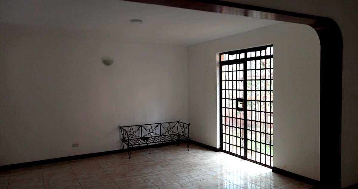 5BR Townhouse with Private Compound & DSQ – Kyuna Gardens