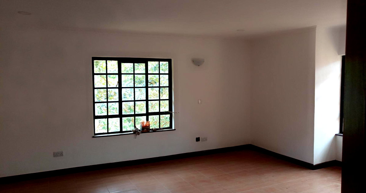5BR Townhouse with Private Compound & DSQ – Kyuna Gardens