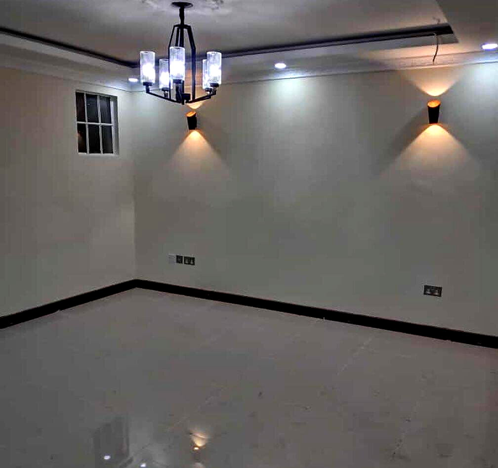 4BR All-Ensuite Townhouse with DSQ & Own Title - Kamakis
