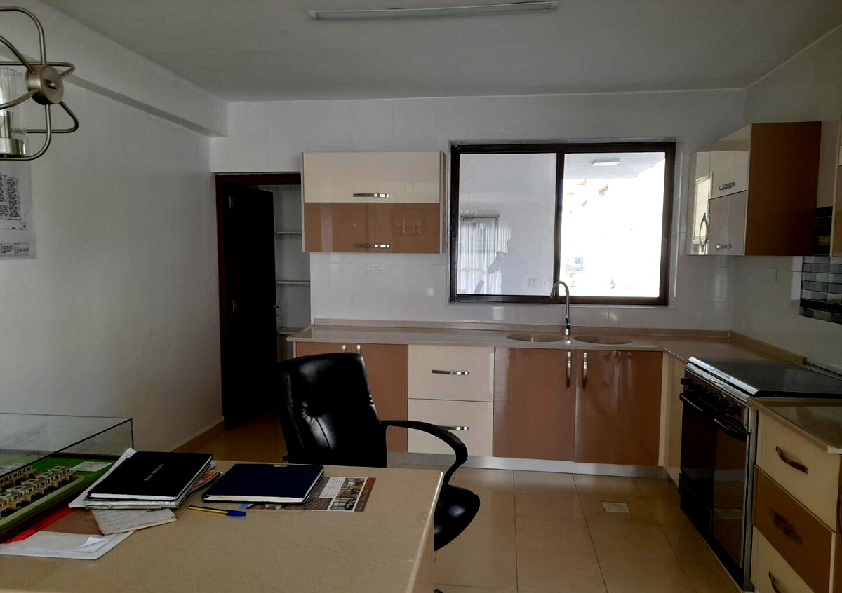5BR All-Ensuite Townhouse with Nairobi National Park Views - Syokimau