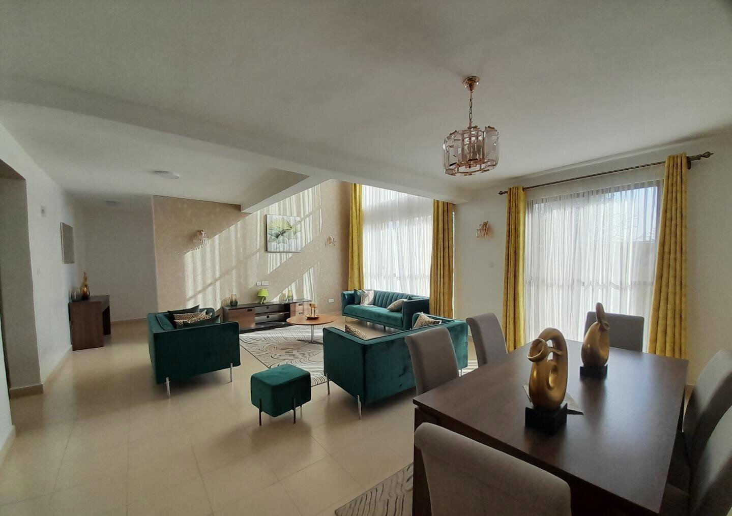 5BR All-Ensuite Townhouse with Nairobi National Park Views - Syokimau