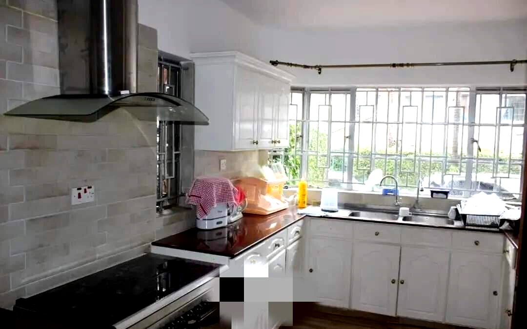 4BR Townhouse with Sunken Dining & Garden View Study - Kileleshwa