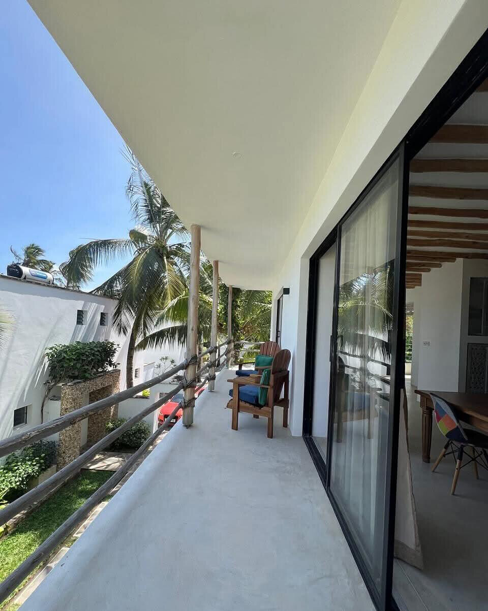 Beachfront 2BR All-Ensuite Condo with Ocean Views - Kikambala