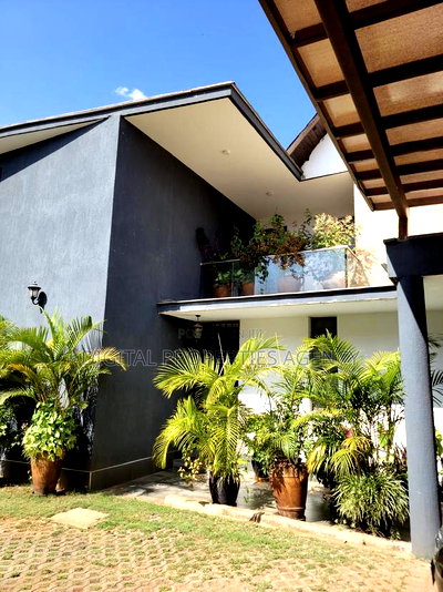 4bdrm Duplex in Garden Estate, Ridgeways for sale - Image 7