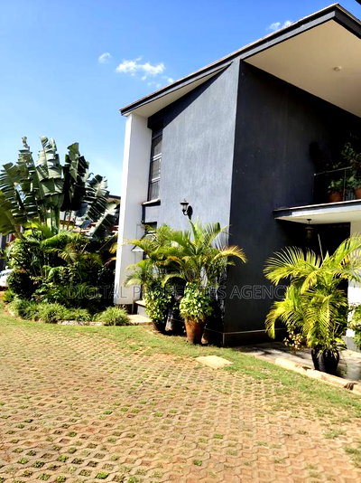 4bdrm Duplex in Garden Estate, Ridgeways for sale - Image 4