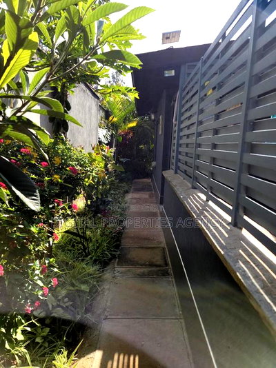 4bdrm Duplex in Garden Estate, Ridgeways for sale - Image 10