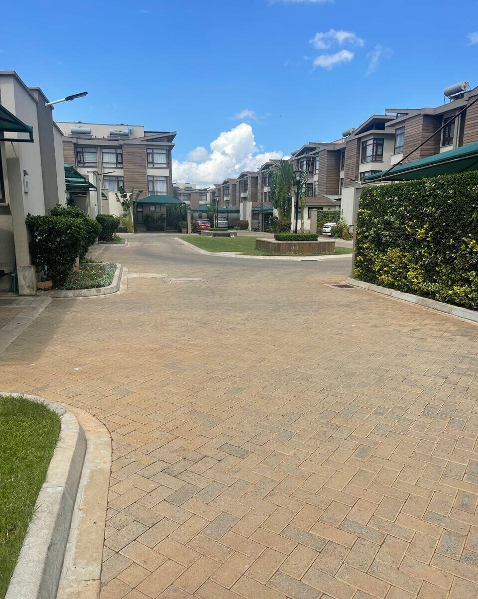 4BR Townhouse with Roof Terrace & Borehole – Phenom Langata
