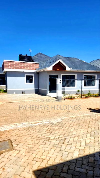4bdrm Bungalow in Kwa Kairu for sale - Image 2
