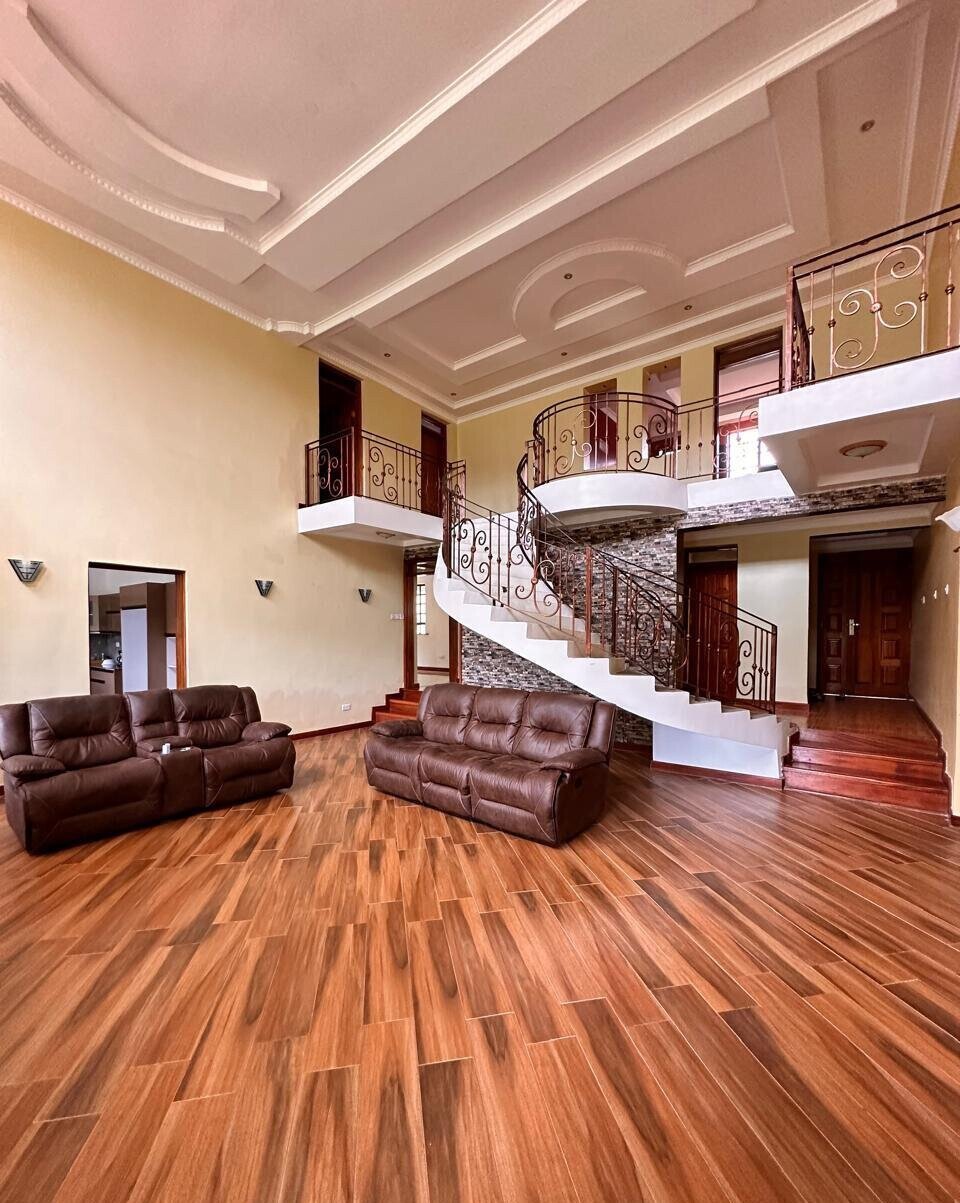 4BR All-Ensuite Villa with Office & DSQ – Kerarapon