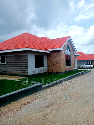 4bdrm Bungalow in Kitengela for sale - Image 1