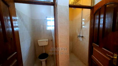3bdrm Bungalow in Igwamiti for Sale - Image 8