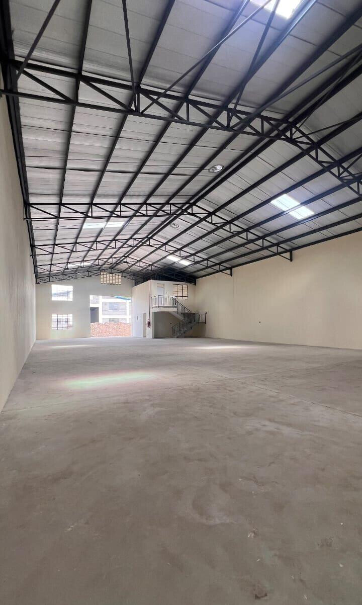 1.3 Acre Warehouse with Parking