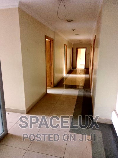 Riverside Office 24000sqft - Image 10