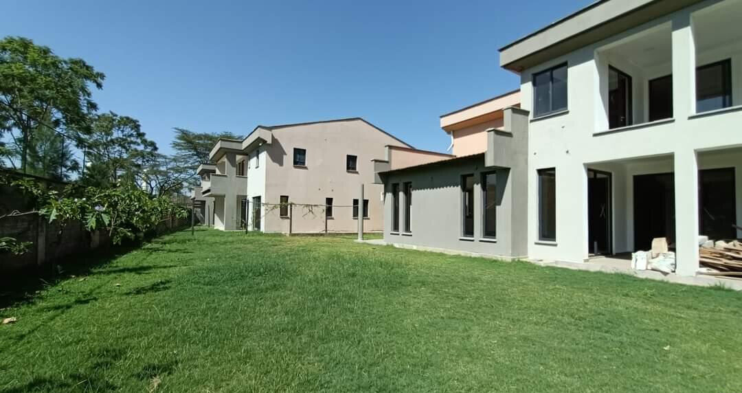 4-Ensuite Townhouse with Jacuzzi & DSQ - Lavington