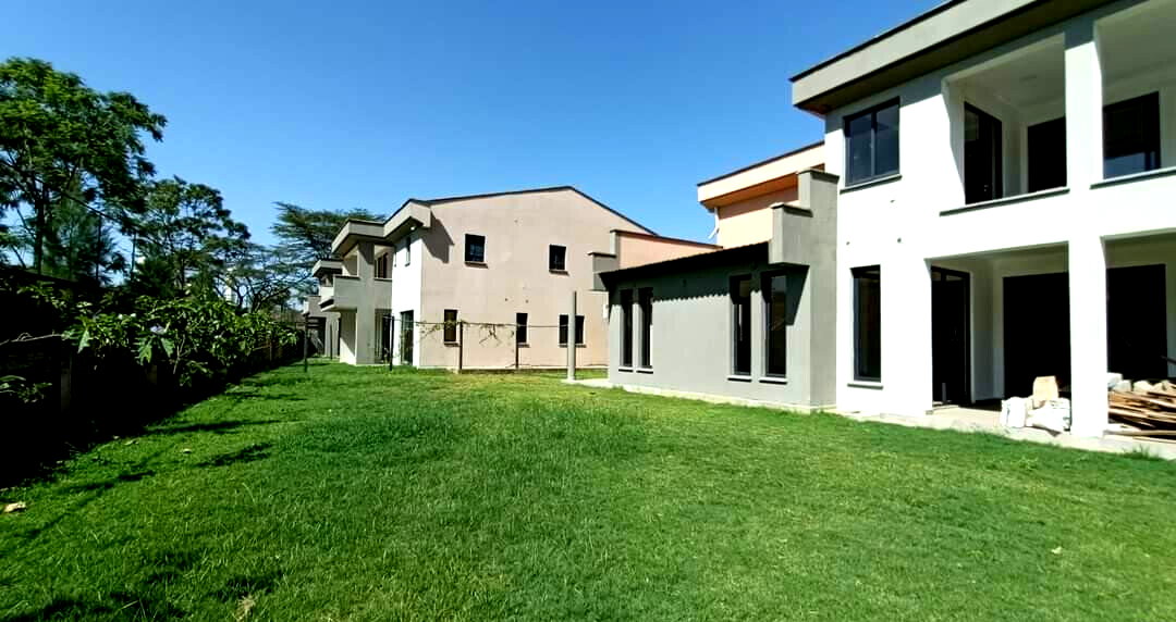 4-Ensuite Townhouse with Jacuzzi & DSQ - Lavington