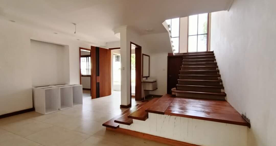 4-Ensuite Townhouse with Jacuzzi & DSQ - Lavington