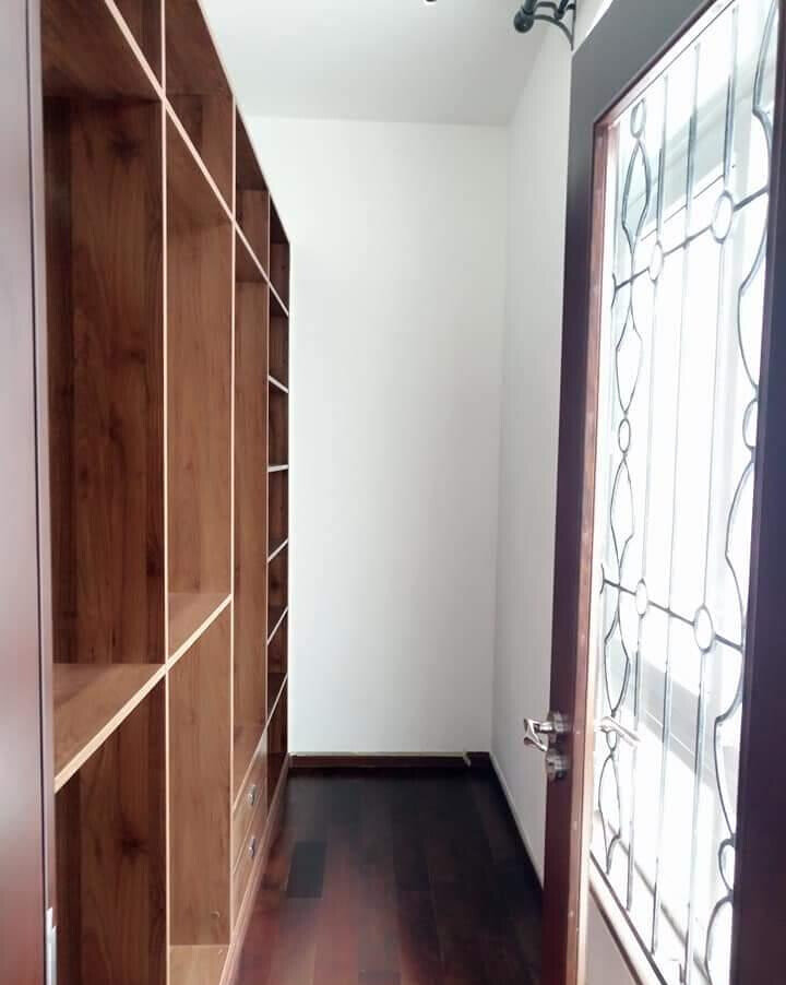 Three-Level 5-Ensuite Villa with Two Kitchens - Lavington