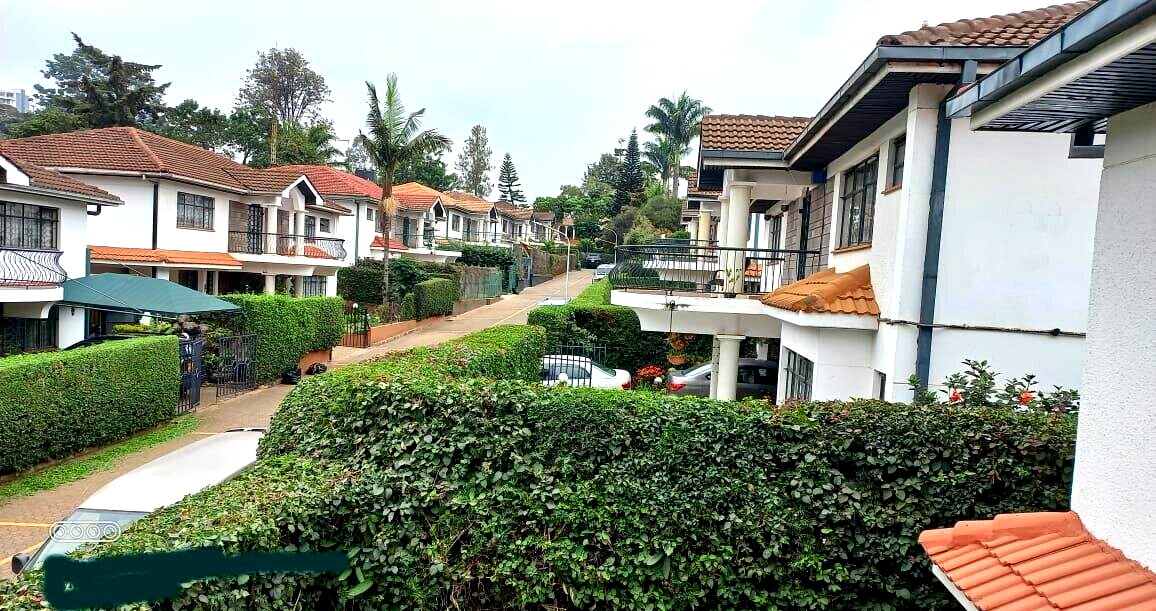 4BR All-Ensuite Townhouse with DSQ & Pool Access – Shanzu Road, Nairobi
