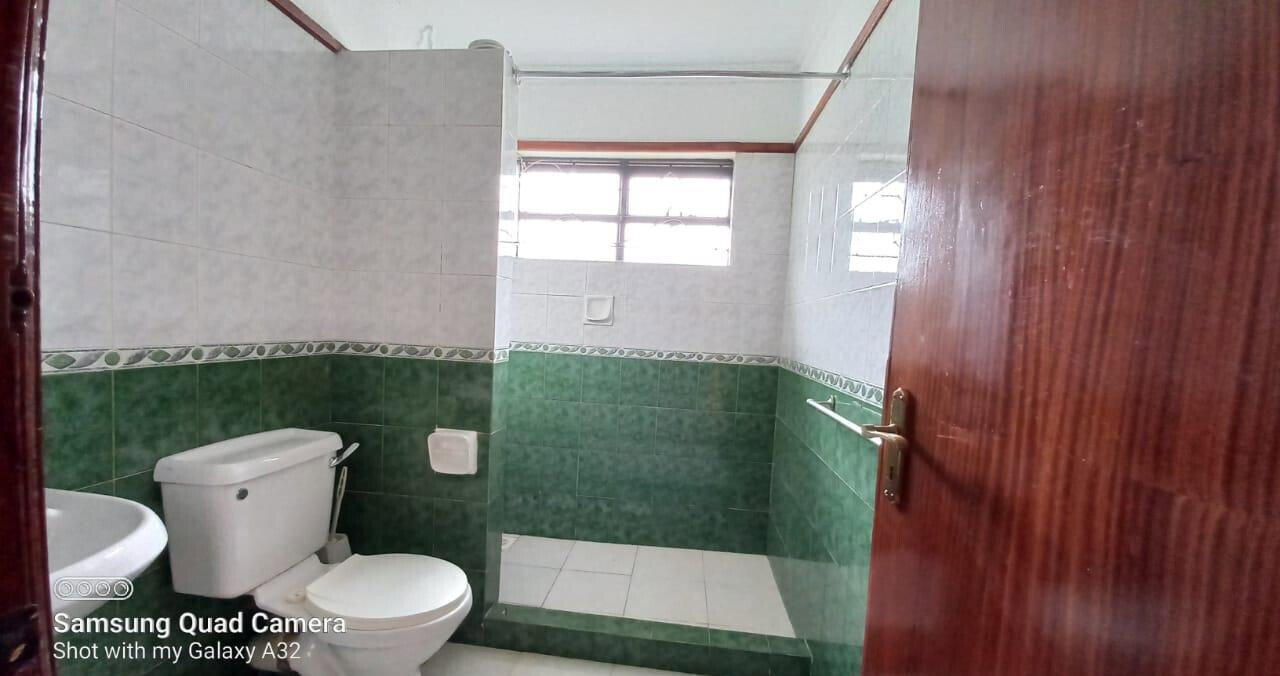 4BR All-Ensuite Townhouse with DSQ & Pool Access – Shanzu Road, Nairobi