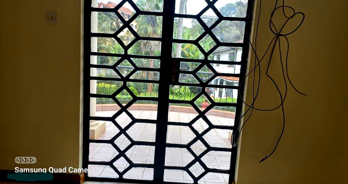 4BR All-Ensuite Townhouse with DSQ & Pool Access – Shanzu Road, Nairobi