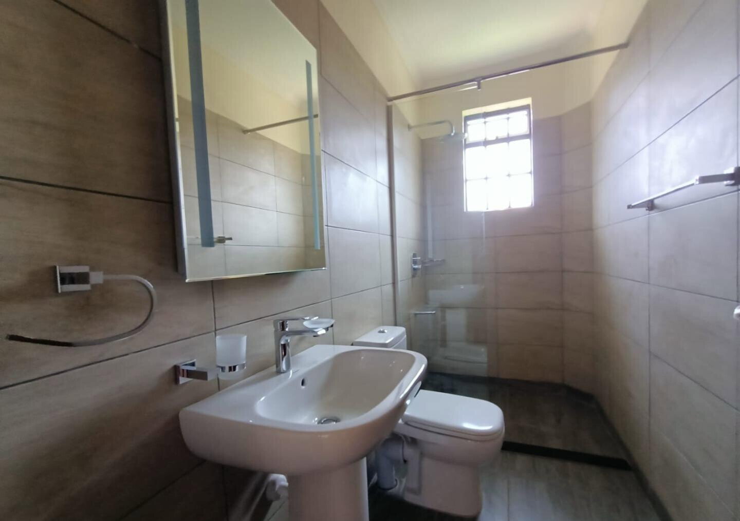 4BR All-Ensuite Townhouse with Balconies & CCTV – Ruiru
