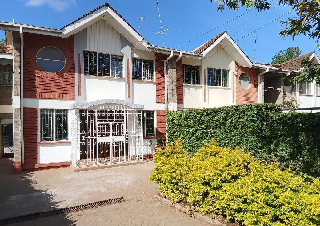 4-Bed Villa with DSQ in a 14-Unit Gated Community - Kilimani