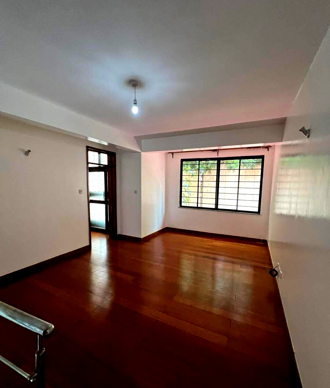 5-Ensuite Townhouse with DSQ & Private Backyard - Lavington