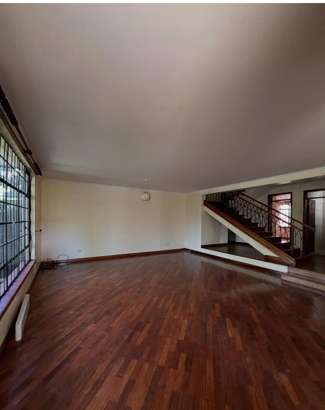 4-Ensuite Townhouse with Private Garden & DSQ - Lavington