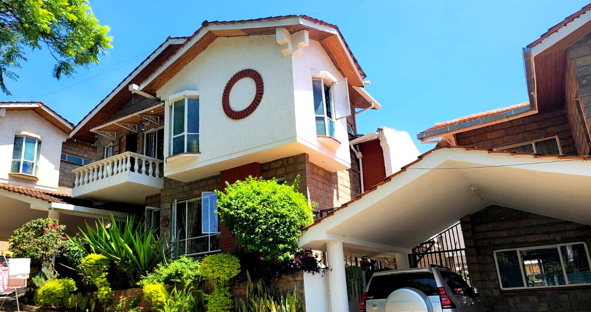 4BR Townhouse with SQ & Rental Income - Spring Valley