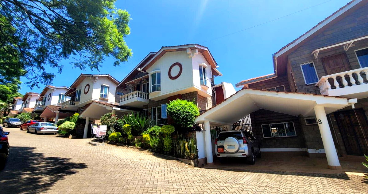 4BR Townhouse with SQ & Rental Income - Spring Valley