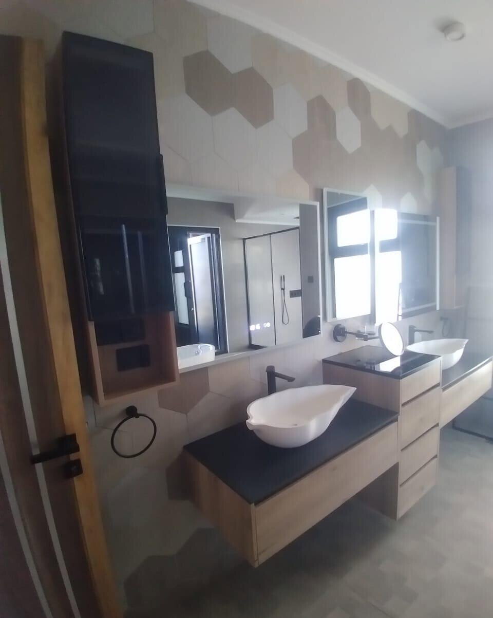 4-Ensuite Townhouse with Private Pool & Gym - Lavington