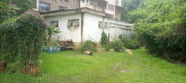 3bdrm Maisonette in Scenic Apartments, Hurlingham for sale