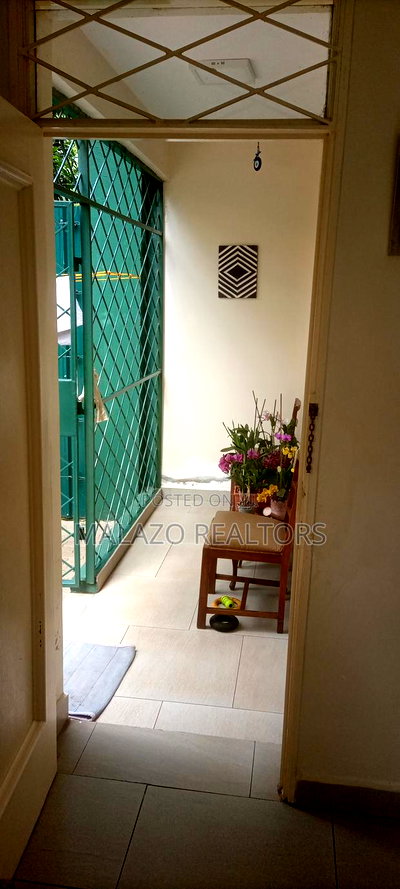 3bdrm Maisonette in Scenic Apartments, Hurlingham for sale - Image 10
