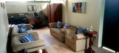 3bdrm Maisonette in Scenic Apartments, Hurlingham for sale - Image 9