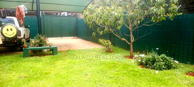 3bdrm Maisonette in Scenic Apartments, Hurlingham for sale
