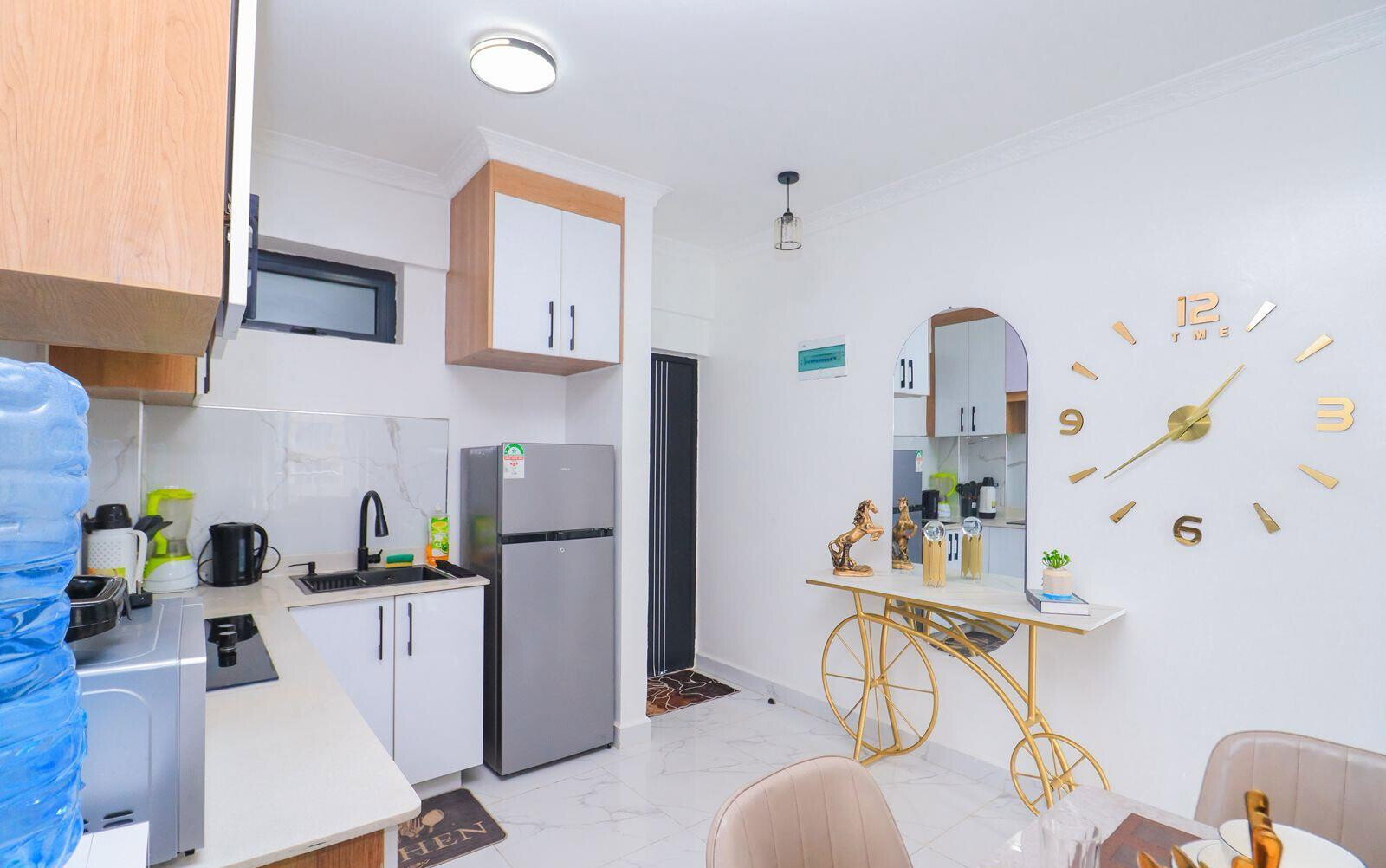 6th Floor 2BR Fully Furnished with Gym & Restaurant - Kilimani