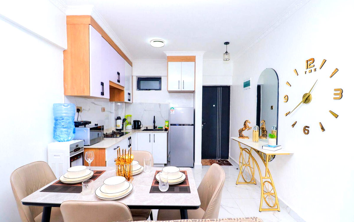6th Floor 2BR Fully Furnished with Gym & Restaurant - Kilimani