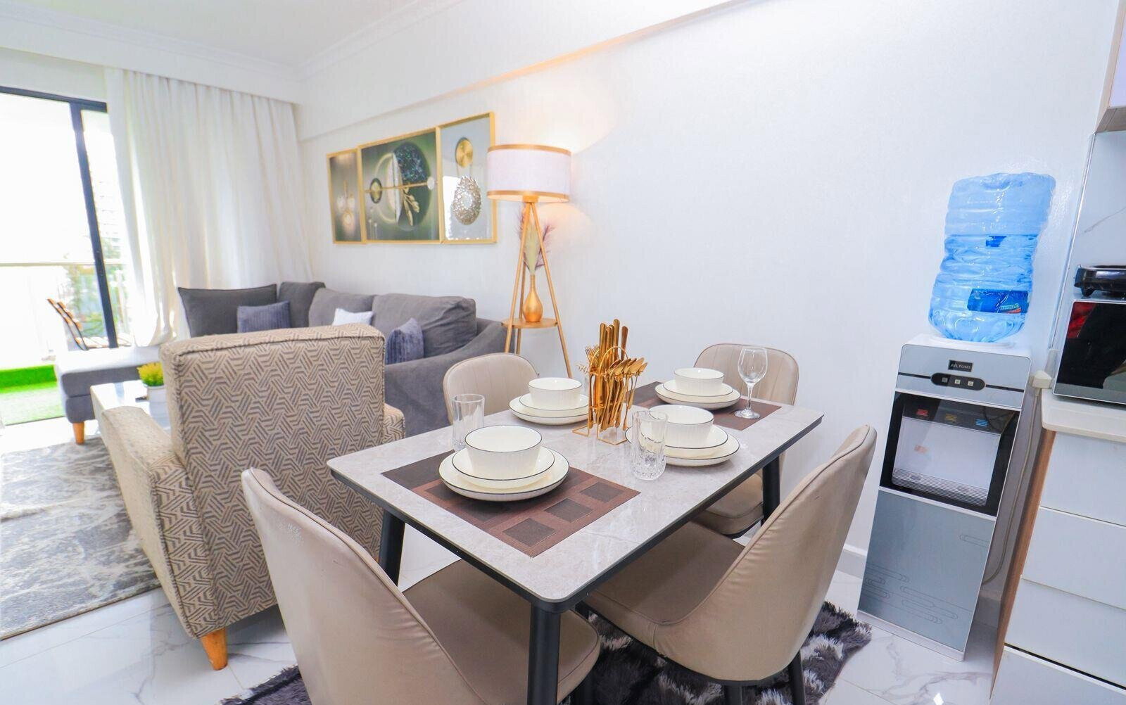 6th Floor 2BR Fully Furnished with Gym & Restaurant - Kilimani