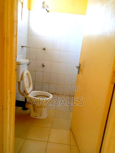 1bdrm Bedsitter in Jovan Plaza, Katani for rent - Image 4