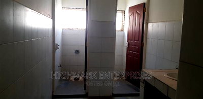 5500 Sq Feet Godowns to Let - Image 6