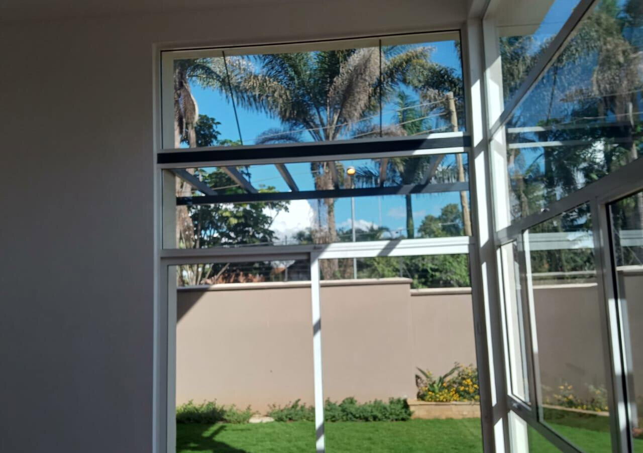4-Ensuite Villa with Pool & Gym in Quiet Lavington Lane