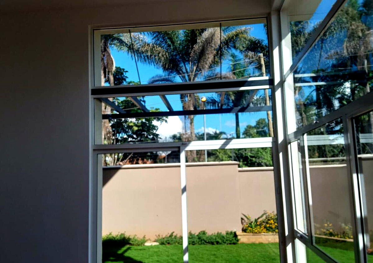 4-Ensuite Villa with Pool & Gym in Quiet Lavington Lane