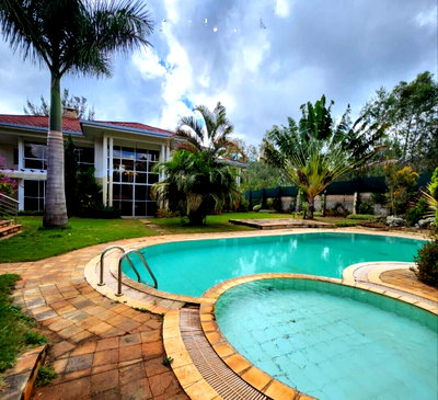 1 Acre Garden Estate with 5BR