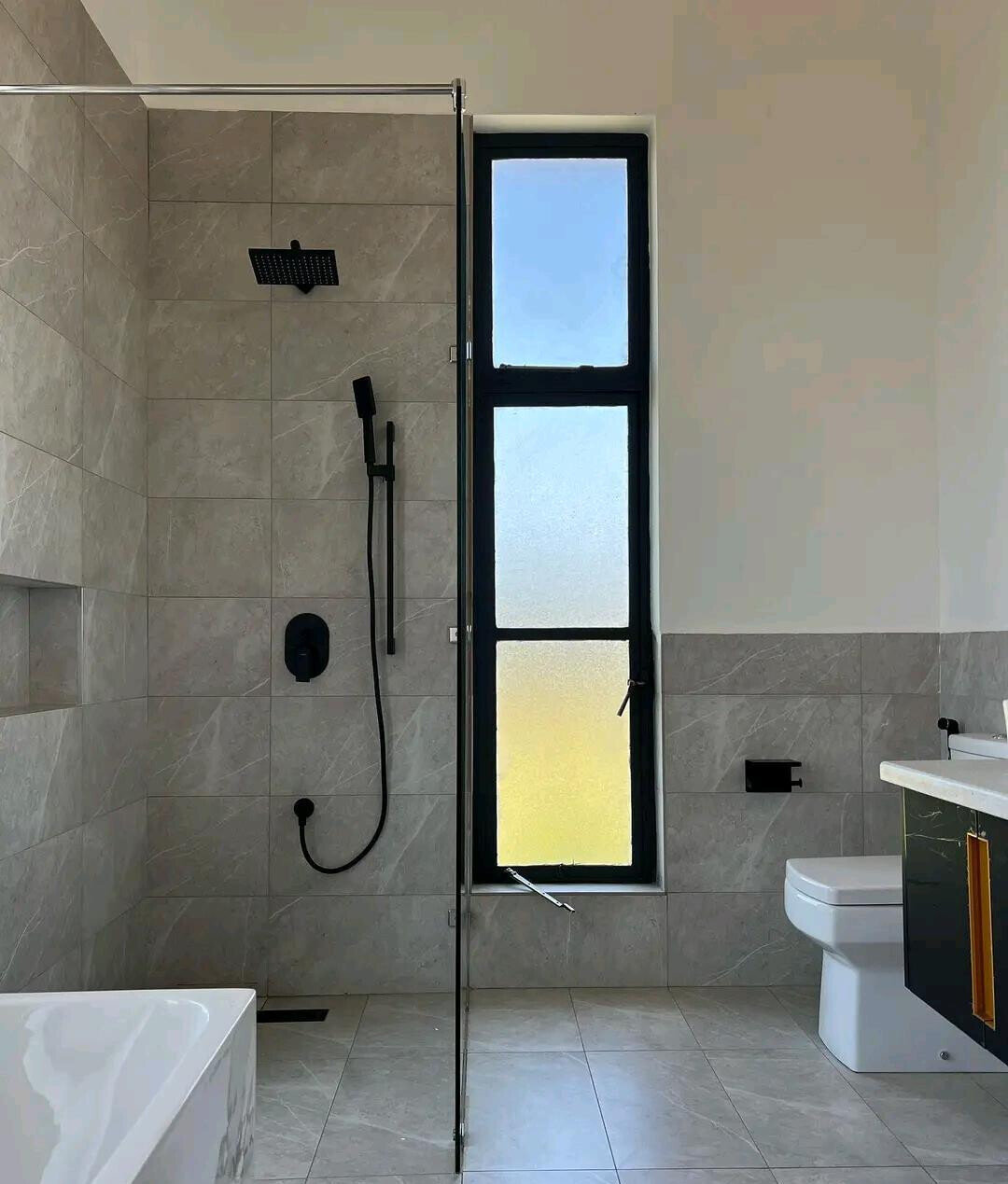 Victorian 4BR All-Ensuite Townhouse with Pool & Gym - Tigoni