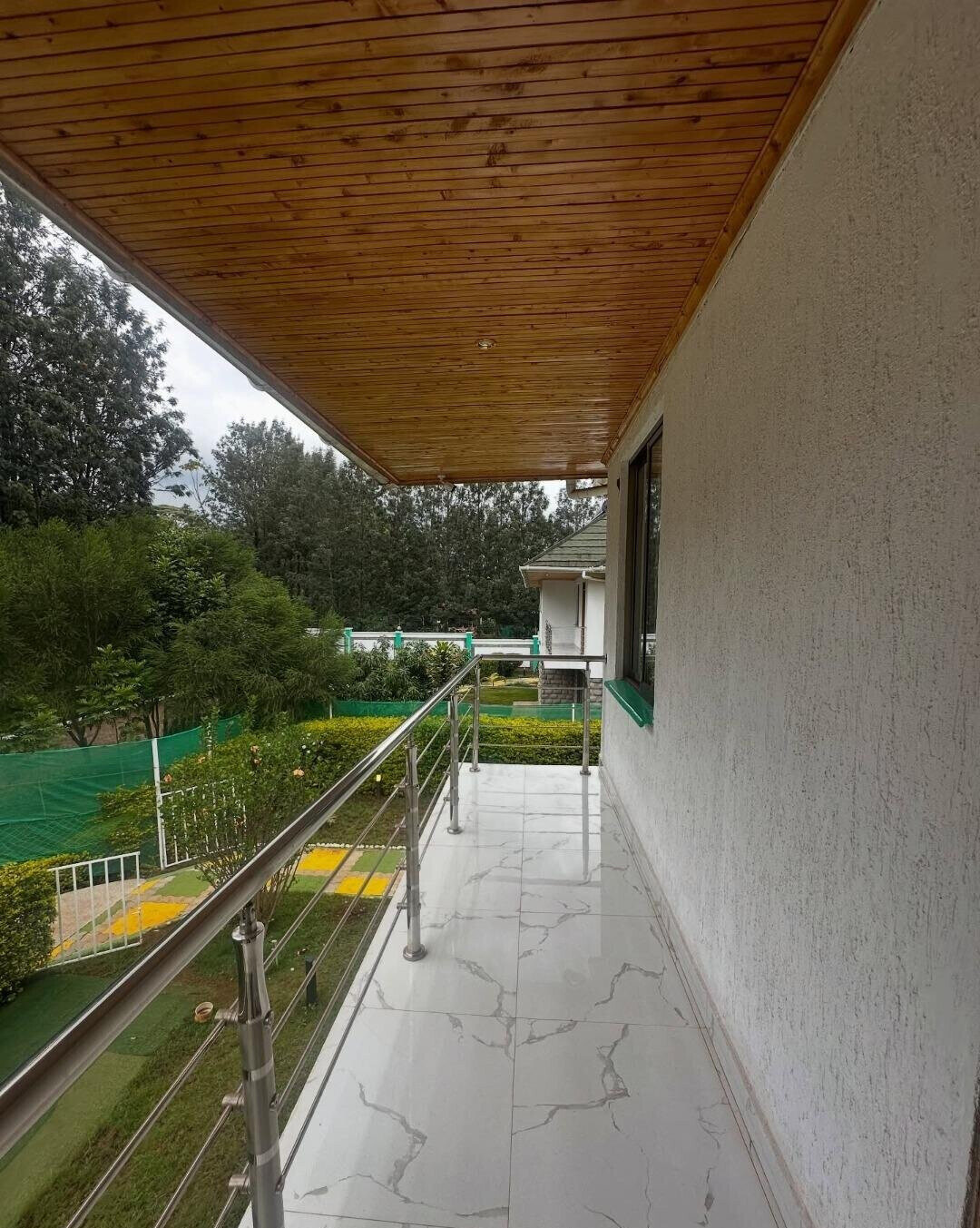 4-Ensuite Townhouse with Private Garden & Study – Karen