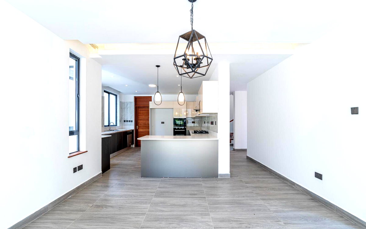4-Storey Ultra-Modern Townhouse with Garden & Guest Parking - Lavington