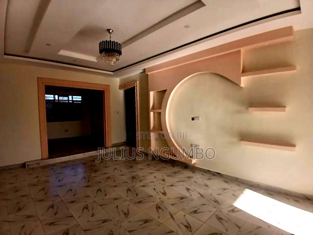 3bdrm Bungalow in Mugutha, Murera for sale