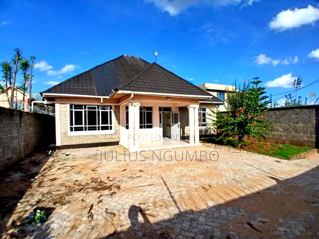 3bdrm Bungalow in Mugutha, Murera for sale