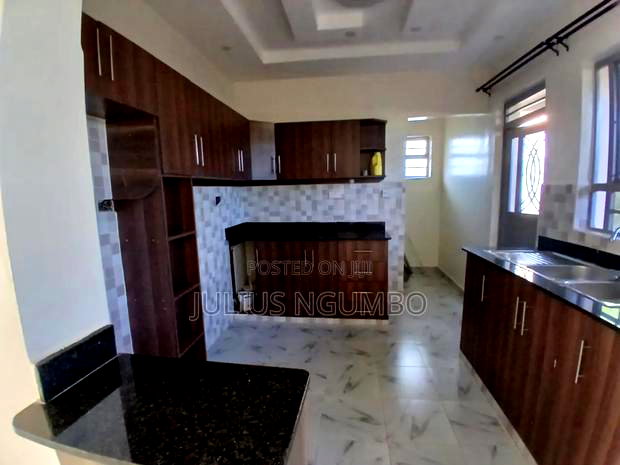 3bdrm Bungalow in Mugutha, Murera for sale