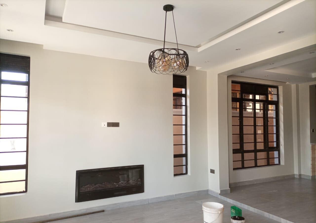4BR All-Ensuite Townhouse with Attic Study & Fireplace - Membley